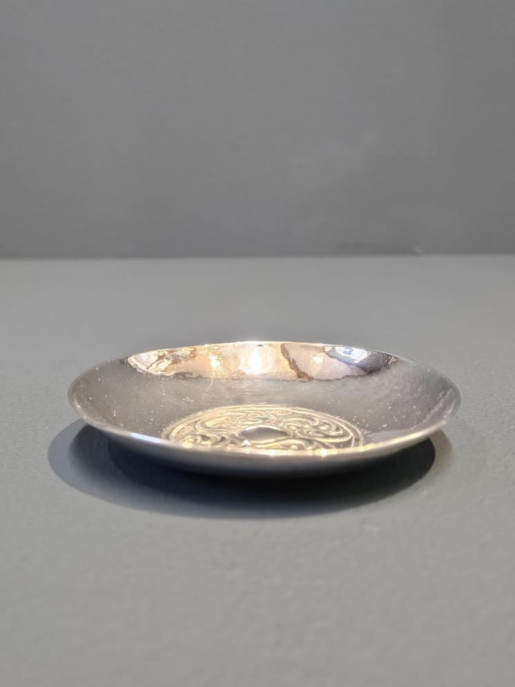 Edwardian Arts and Crafts Silver Trinket Dish - Image 4