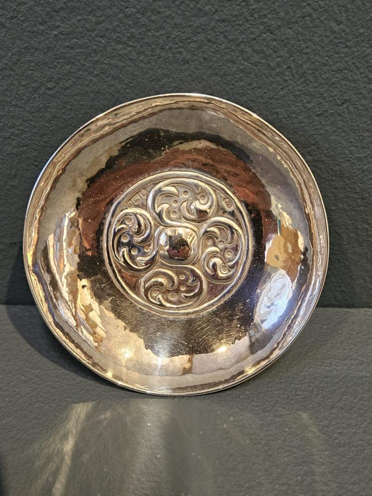 Edwardian Arts and Crafts Silver Trinket Dish - Image 3
