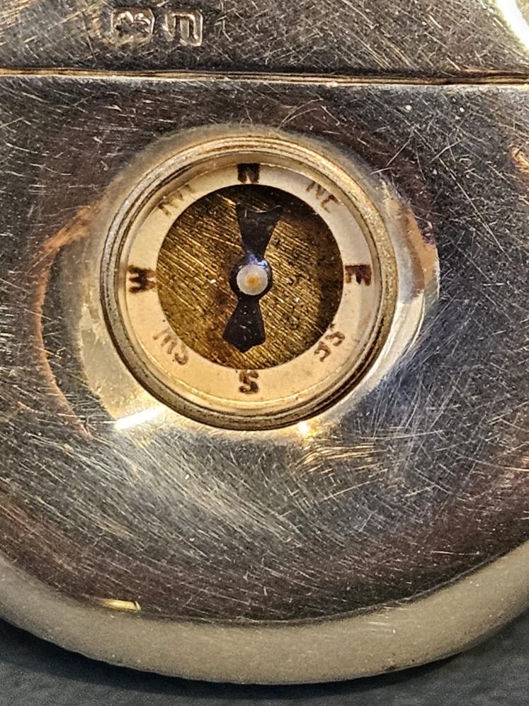 Silver Doughnut Vesta with Inset Compass  - Image 4