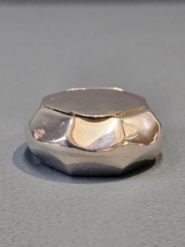 Unusual Victorian Octagonal Pill Box by George Unite - Image 1