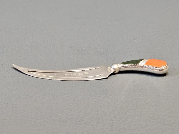 Silver Scimitar Bookmark with Agate Handle - Image 5