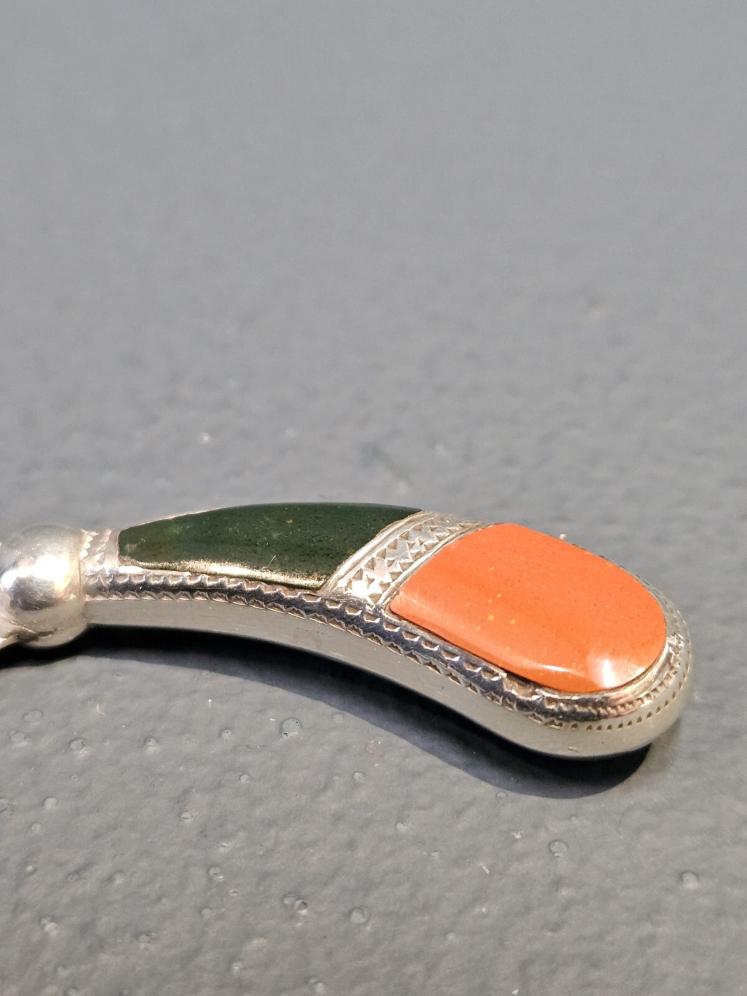 Silver Scimitar Bookmark with Agate Handle - Image 3