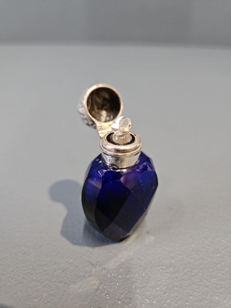 Victorian Bristol Blue Scent Bottle with Silver Top - Image 2