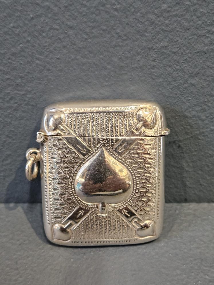 Unusual Edwardian Silver Ace of Spades Vesta Case - Image 3