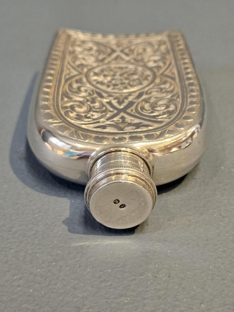 Fine Quality Victorian Engraved Silver Hip Flask by George Unite - Image 4