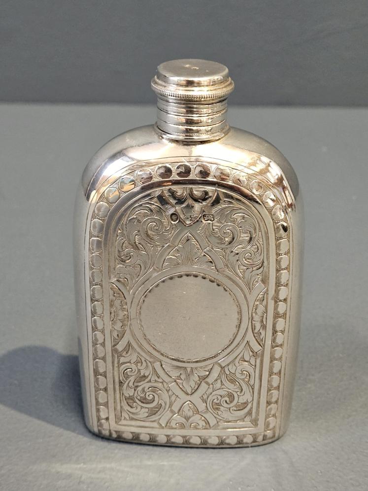 Fine Quality Victorian Engraved Silver Hip Flask by George Unite - Image 1