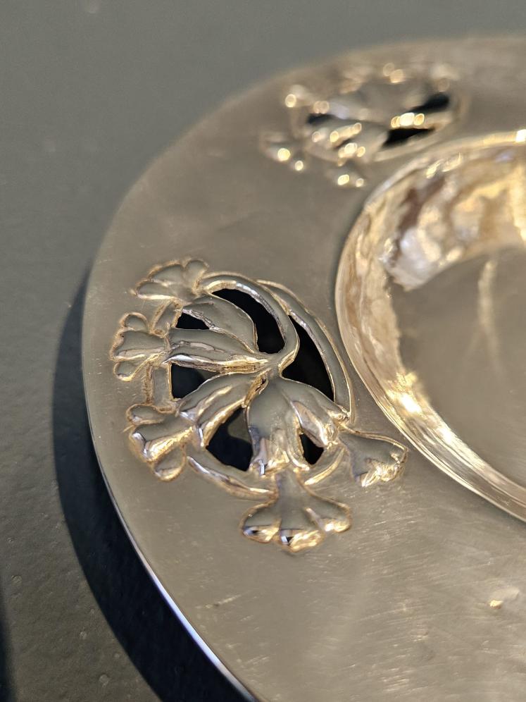 Superb Edwardian Art Nouveau Silver Dish - Image 2