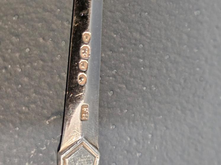 Early Victorian Cast Silver Wreath Top Paper Knife - Image 6