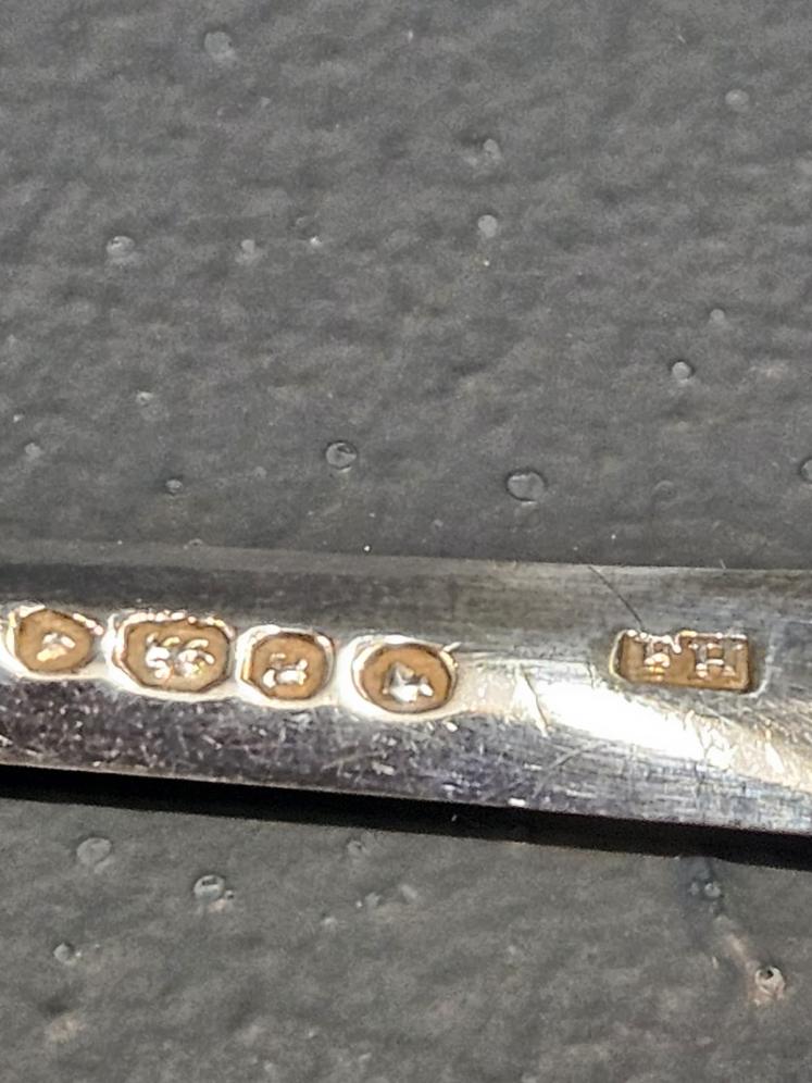 Early Victorian Cast Silver Wreath Top Paper Knife - Image 3