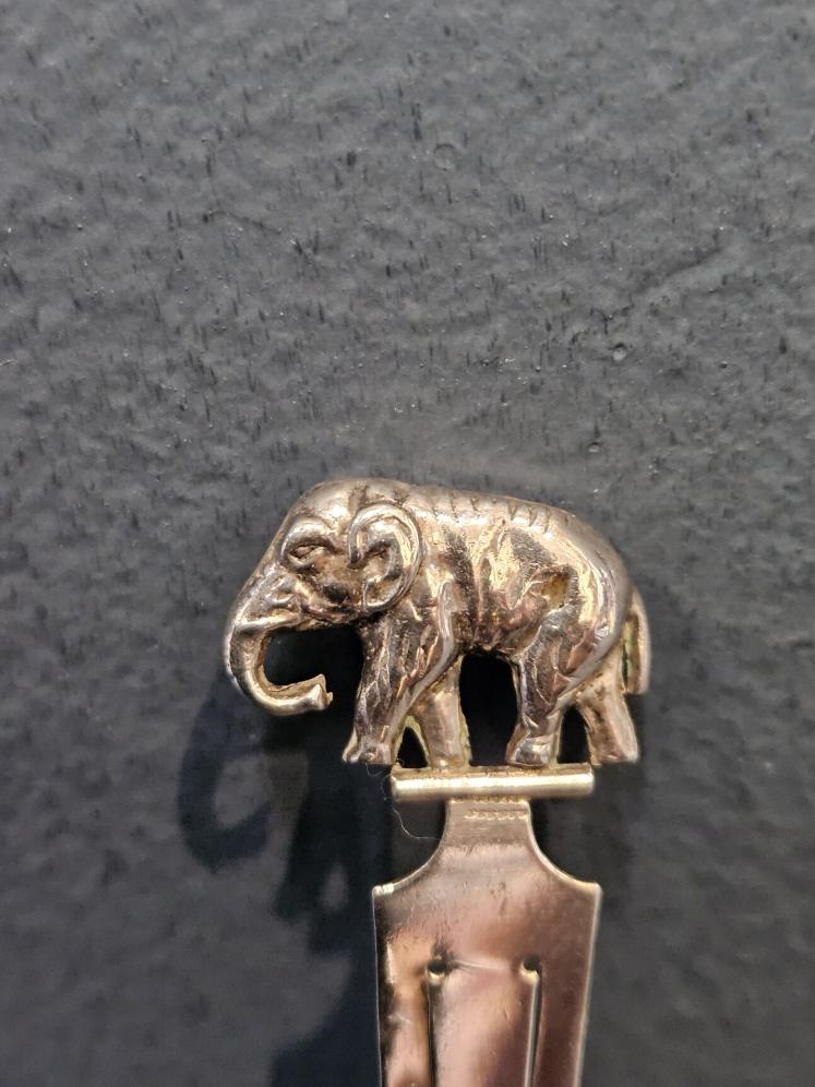 George V Silver Elephant Top Book Mark - Image 5