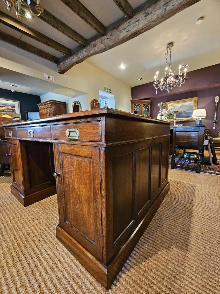 Large Victorian Oak Partners Desk with Campaign Handles - Image 5