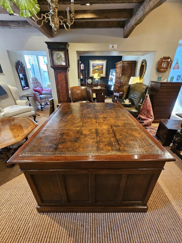 Large Victorian Oak Partners Desk with Campaign Handles - Image 4