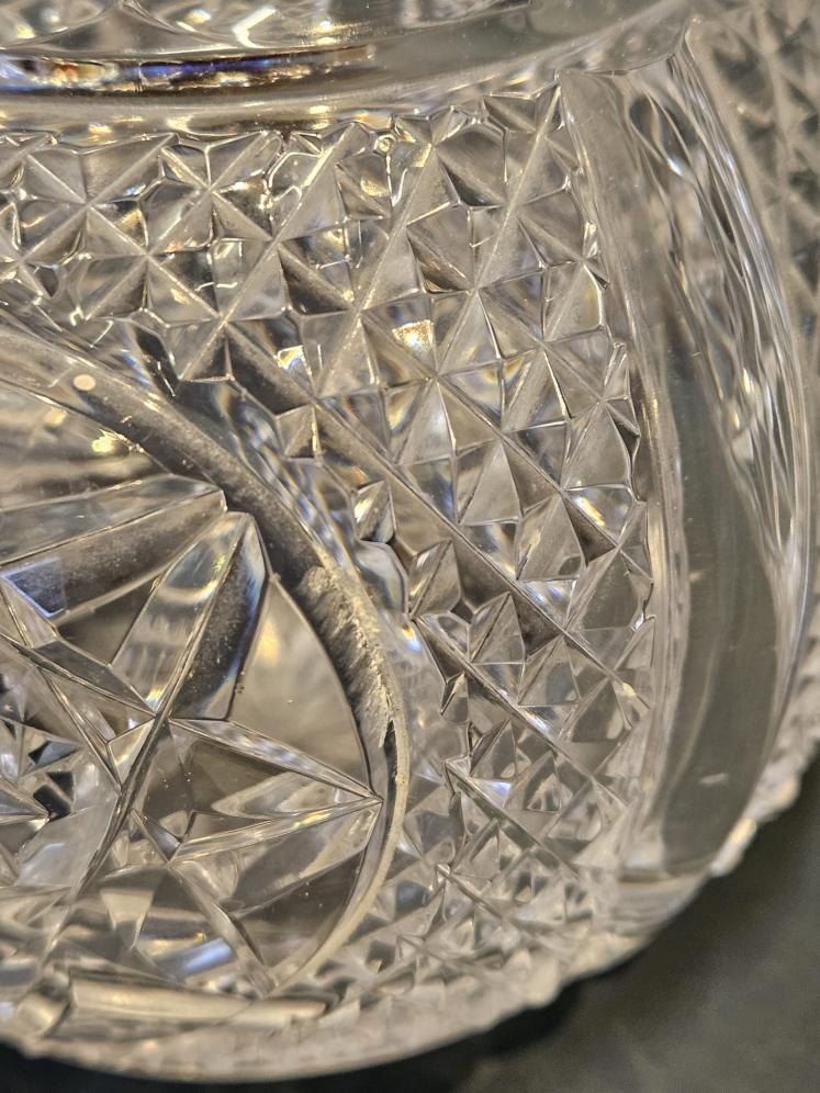 Late Victorian Cut Crystal Silver Topped Scent Bottle  - Image 3