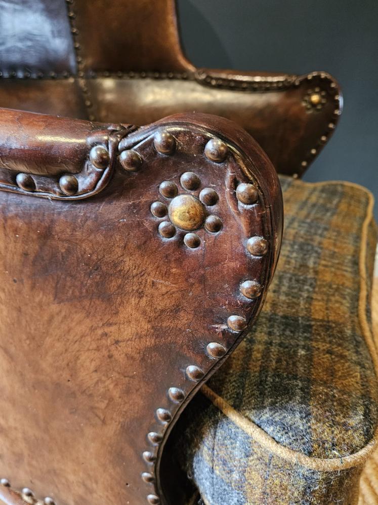Superb Arts and Crafts Leather Fireside Chair - Image 4