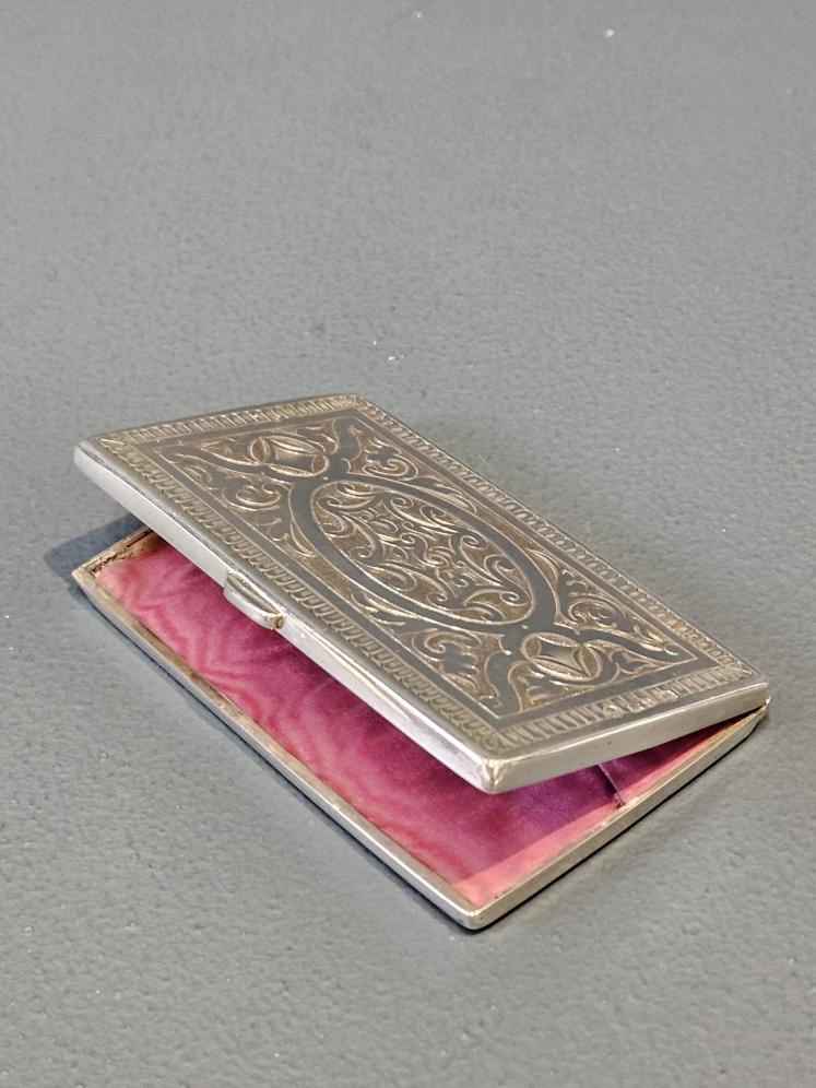 Fine Victorian Quality Engraved Silver Card and Stamp Case - Image 3