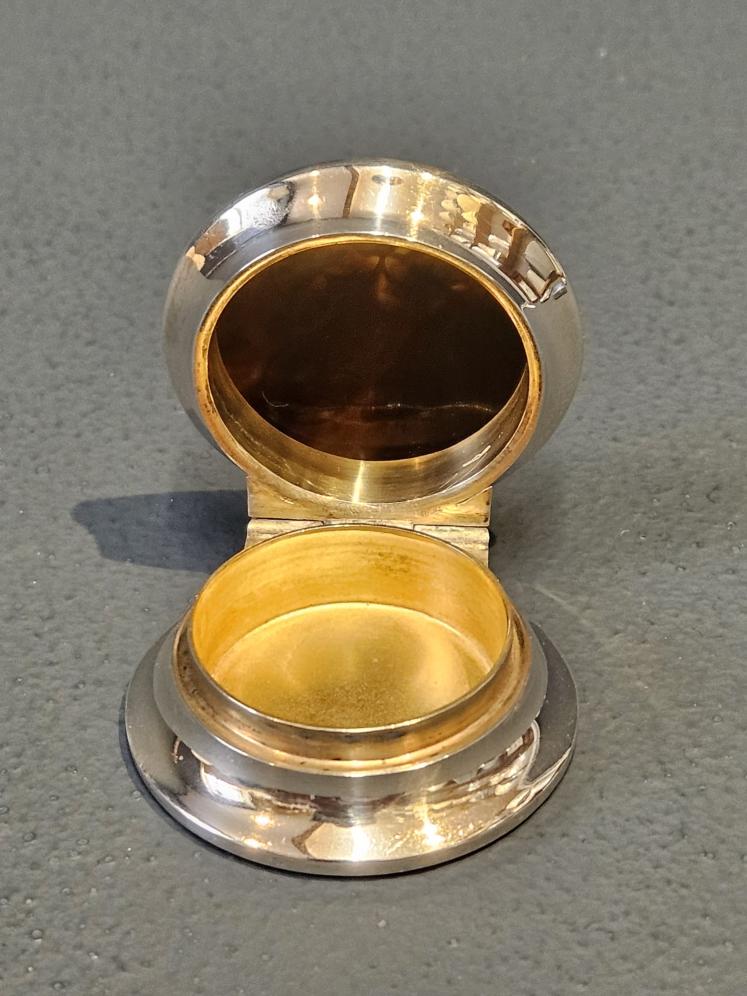 Silver and Inlaid Tortoise Shell Table Top Pill Pot - Image 2