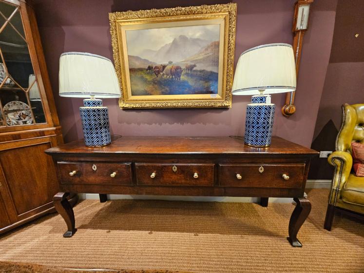 Superb George II Oak Three Drawer Dresser - Image 11