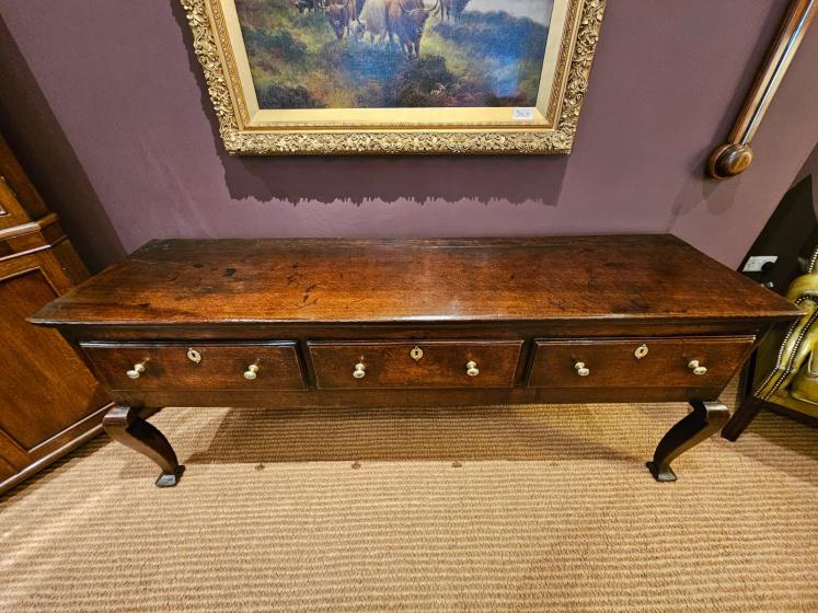 Superb George II Oak Three Drawer Dresser - Image 10