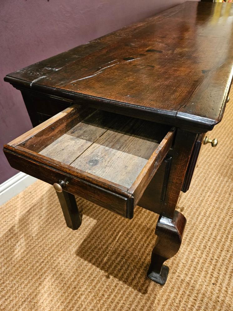 Superb George II Oak Three Drawer Dresser - Image 8
