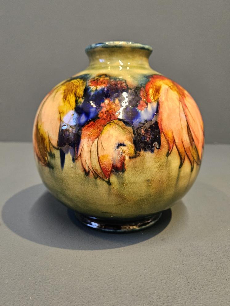 Superb 7" Moorcroft Leaf and Blackberries Flambé Vase - Image 2