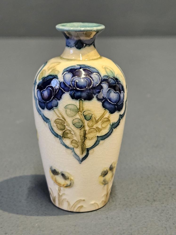 Rare Miniature Moorcroft McIntyre Poppies on White Vase  - Image 6