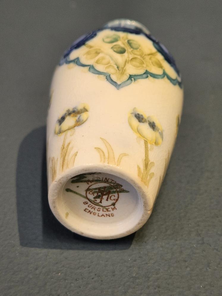 Rare Miniature Moorcroft McIntyre Poppies on White Vase  - Image 4