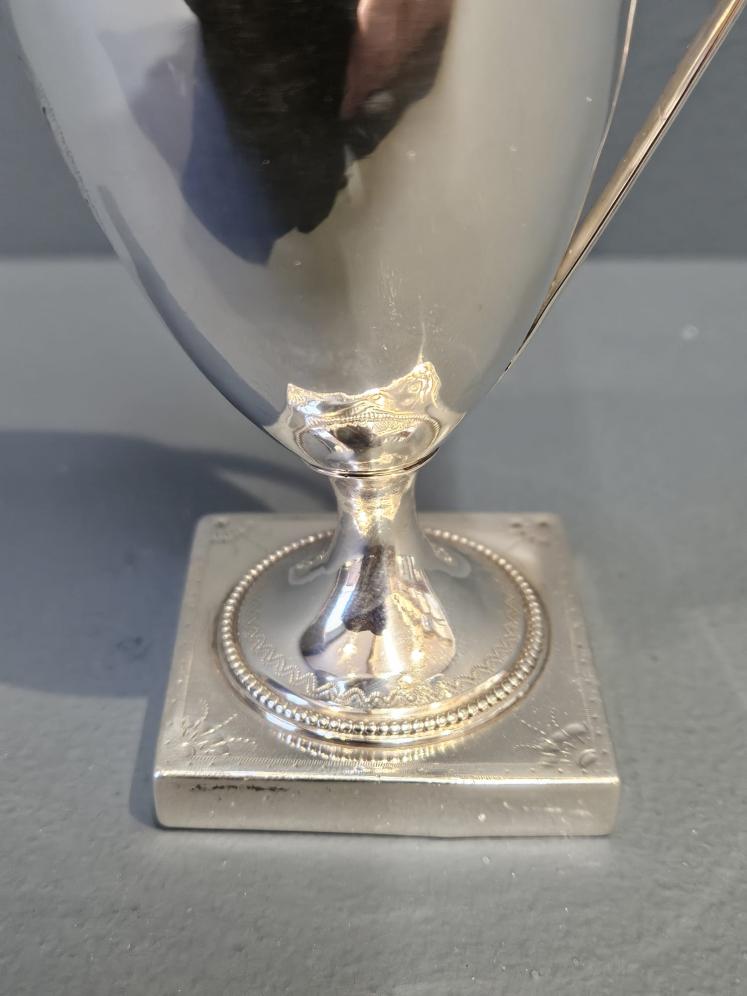 Fine Georgian Silver Cream Jug by Henry Barnard  - Image 4