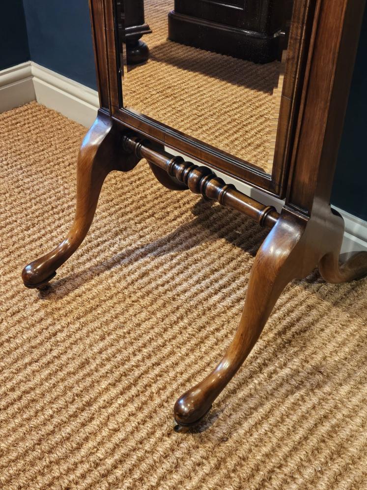 Superior Quality George III Style Cheval Mirror  - Image 4