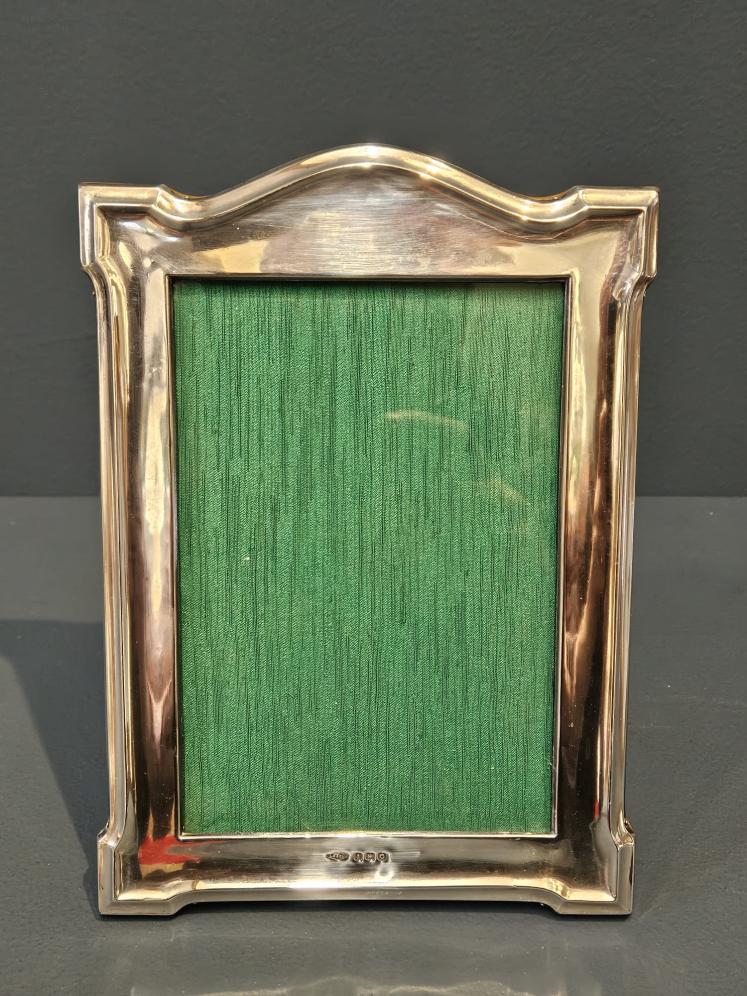 George V Embossed Swept Top Silver Photo Frame - Image 1
