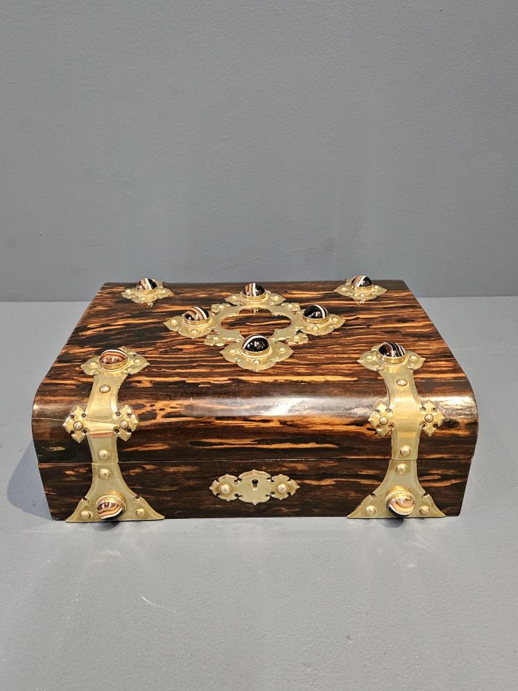 Victorian Coromandel Games Box with Original Interior and Contents - Image 4