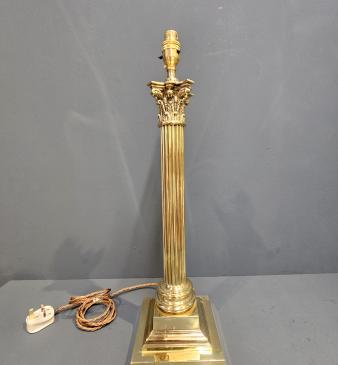 Large Edwardian Brass Corinthian Column Table Lamp - Image