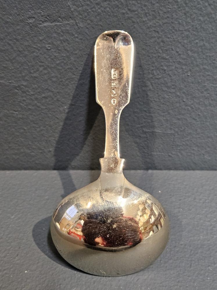 Georgian Silver Oval Well Caddy Spoon - Image 4