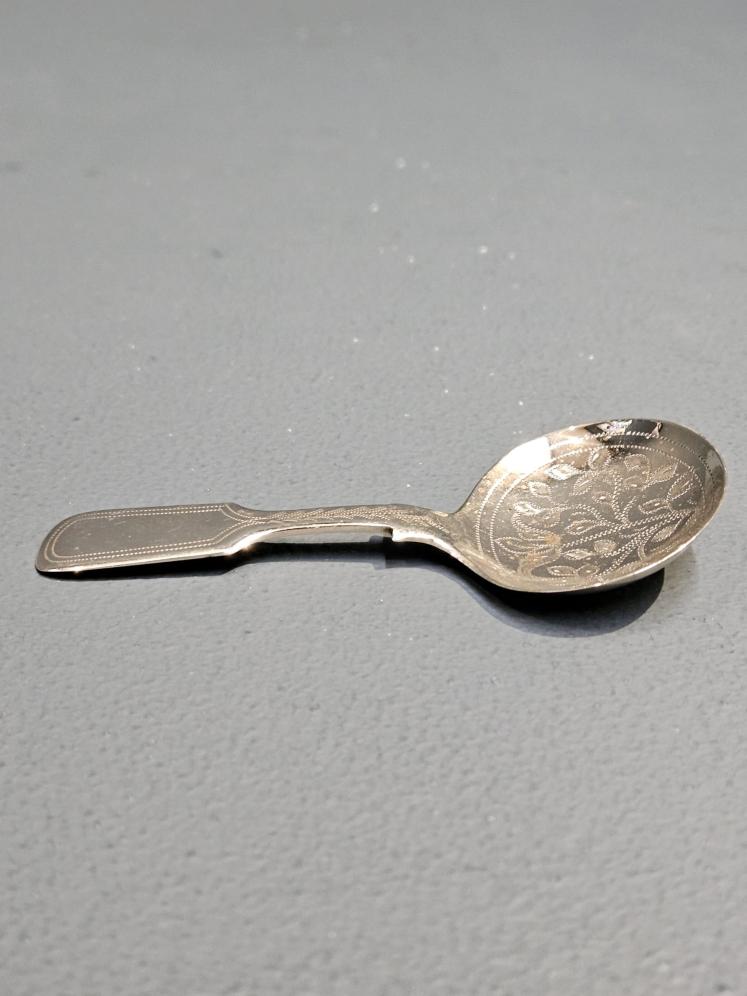 Georgian Silver Oval Well Caddy Spoon - Image 1