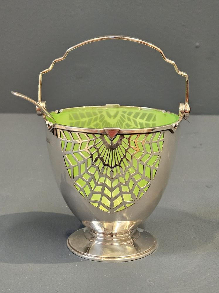 Mappin & Webb Silver Sugar Basket and Liner  - Image 3