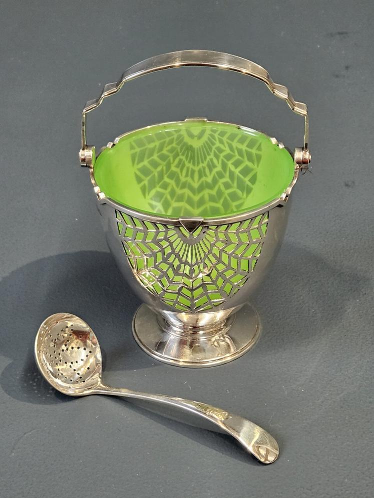 Mappin & Webb Silver Sugar Basket and Liner  - Image 1