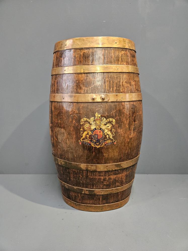 Victorian Barrel Stick Stand with Crest - Image 1