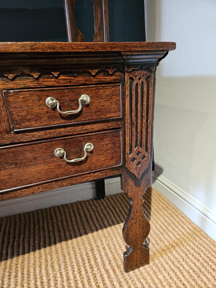 Outstanding George II Oak Country House Dresser and Rack - Image 12