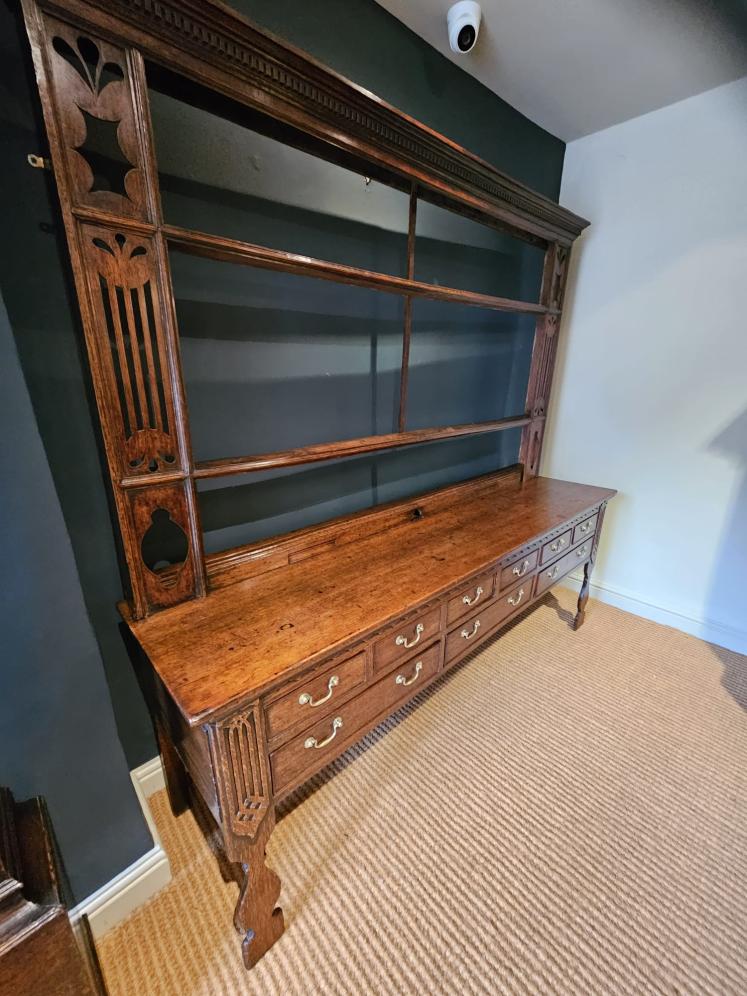Outstanding George II Oak Country House Dresser and Rack - Image 8