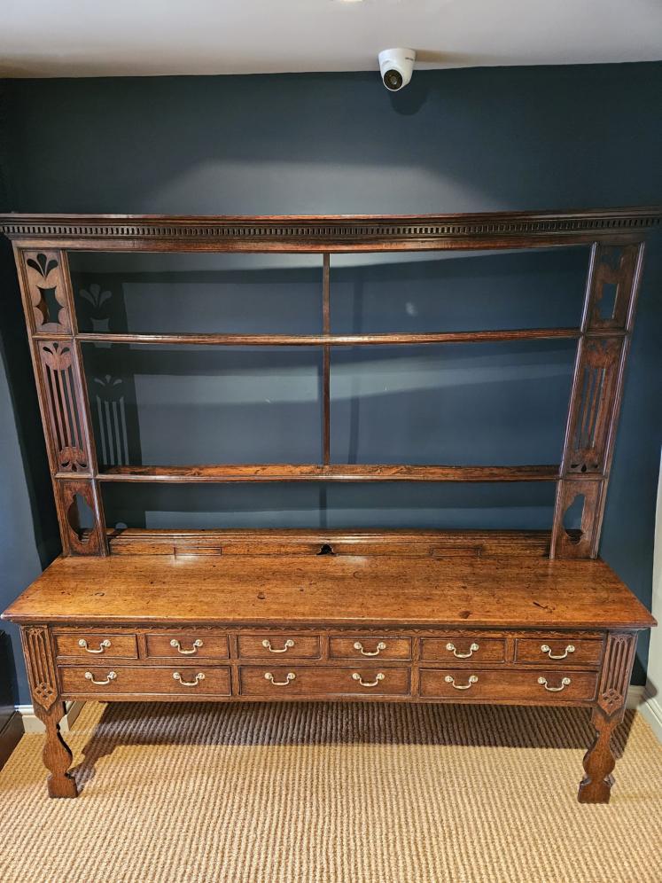 Outstanding George II Oak Country House Dresser and Rack - Image 5