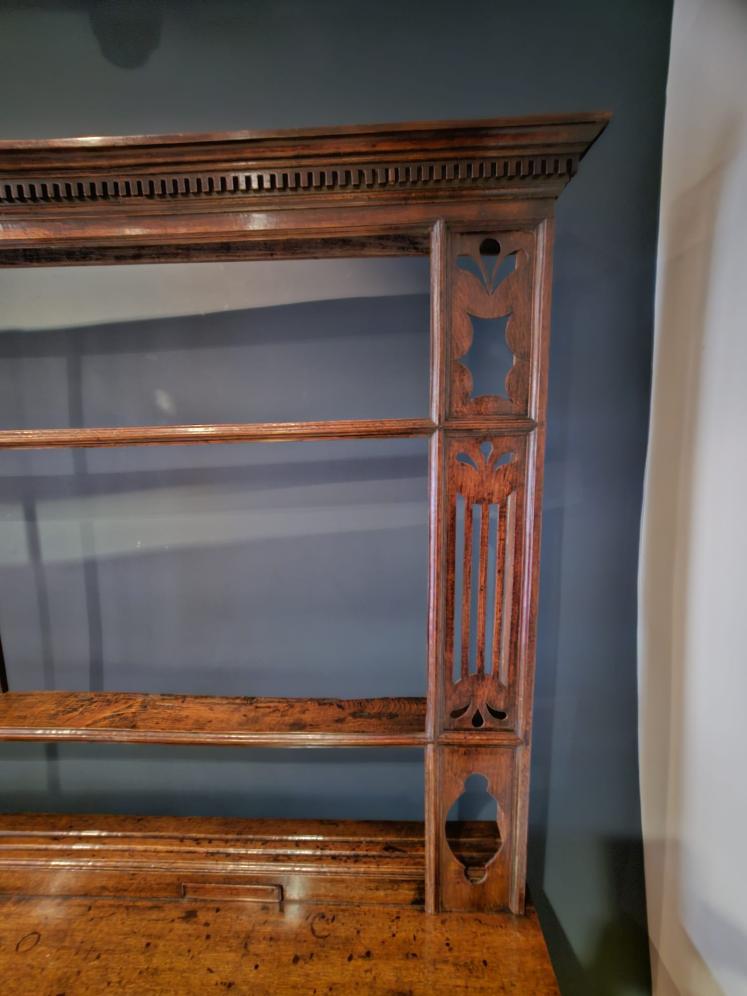Outstanding George II Oak Country House Dresser and Rack - Image 2