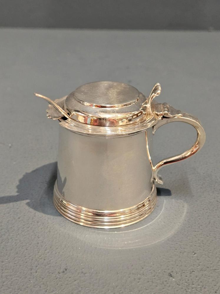 Victorian Goldsmiths and Silversmiths Silver Mustard Pot - Image 1