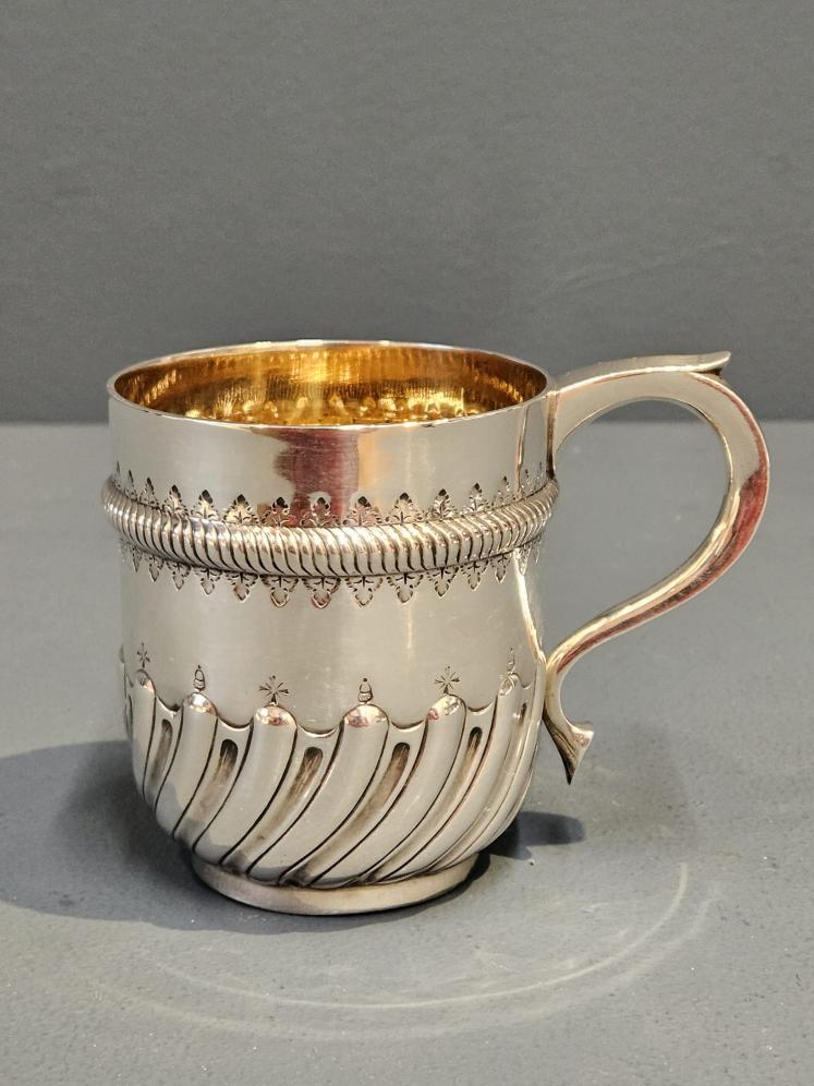 Superb Victorian Silver Mug by John Barnard - Image 6
