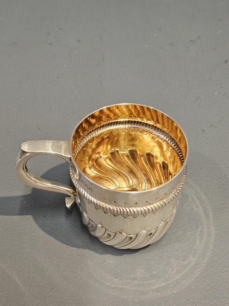 Superb Victorian Silver Mug by John Barnard - Image 4