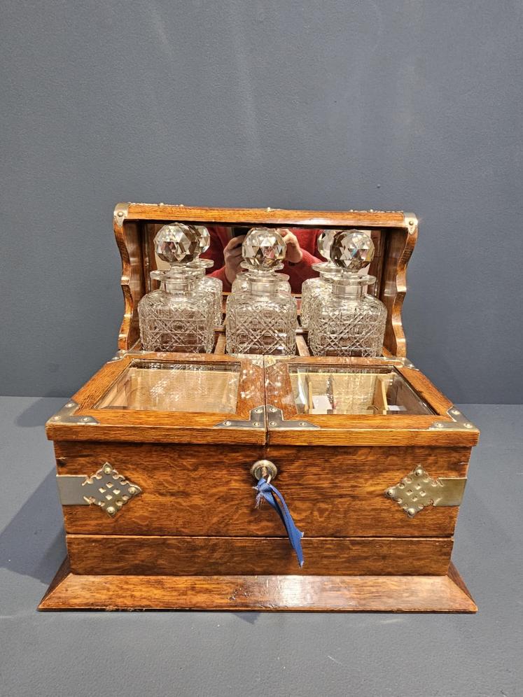 Victorian Oak After Dinner Tantalus and Gaming Box - Image 3