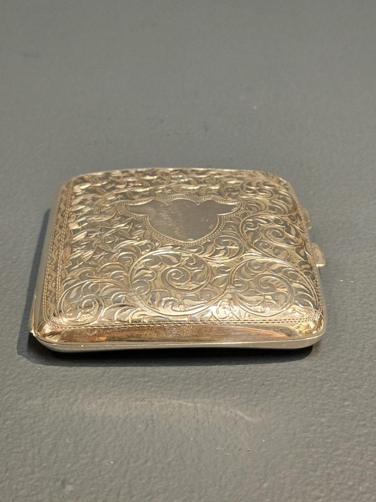 Chased Silver Cheroot Case  - Image 7