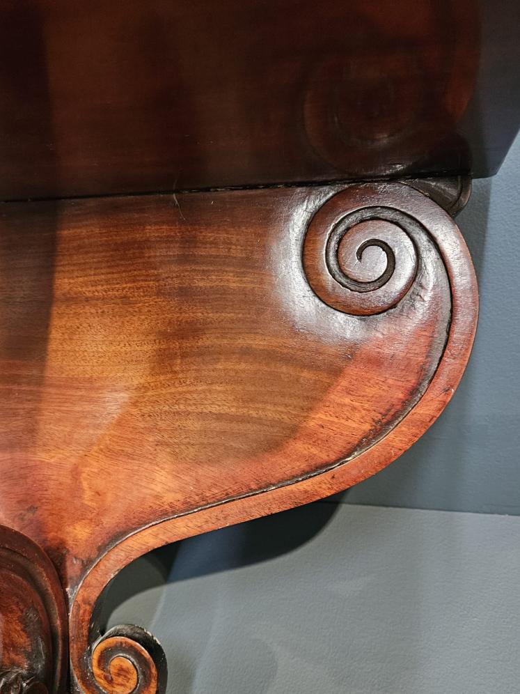 Superb William IV Mahogany Wall Bracket - Image 5