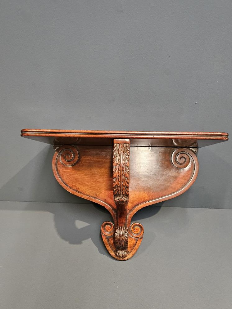 Superb William IV Mahogany Wall Bracket - Image 1