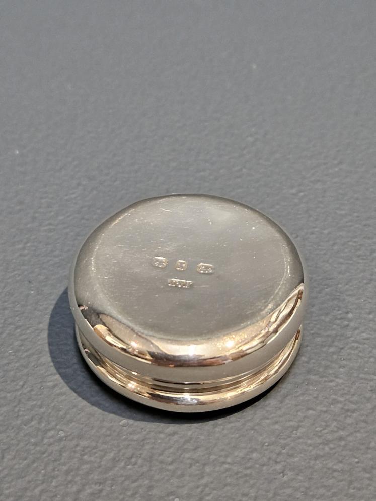 Victorian Silver Aesthetic Design Pill Box - Image 5
