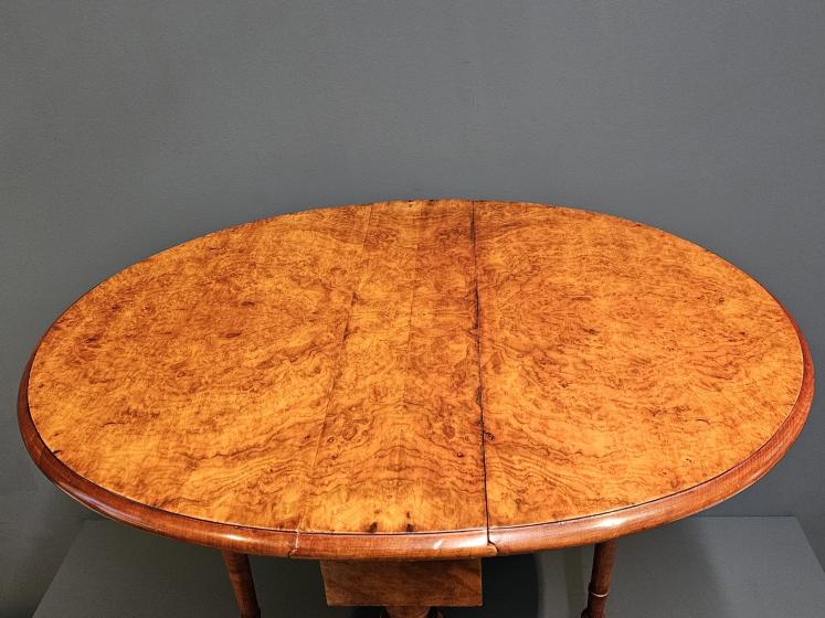 Victorian Burr Walnut Baby Sutherland Table - Image 4