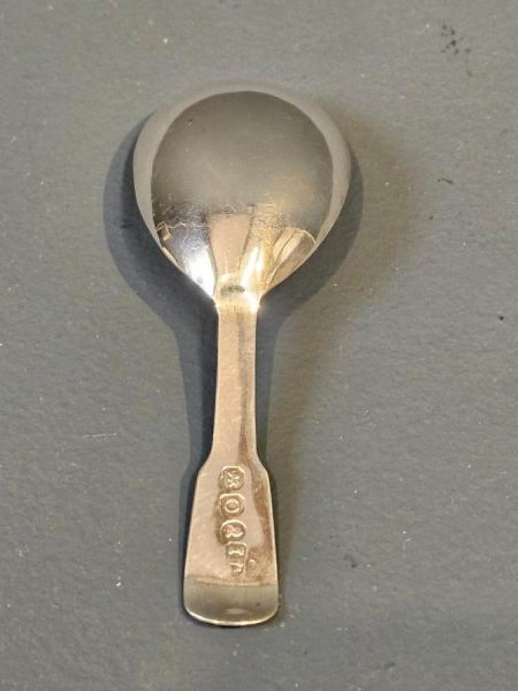 Superior Quality Georgian Silver Caddy Spoon - Image 3